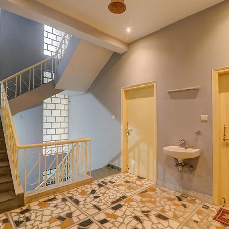 Hotel O Flagship Adbhut Moment Hotel Варанаси Екстериор снимка